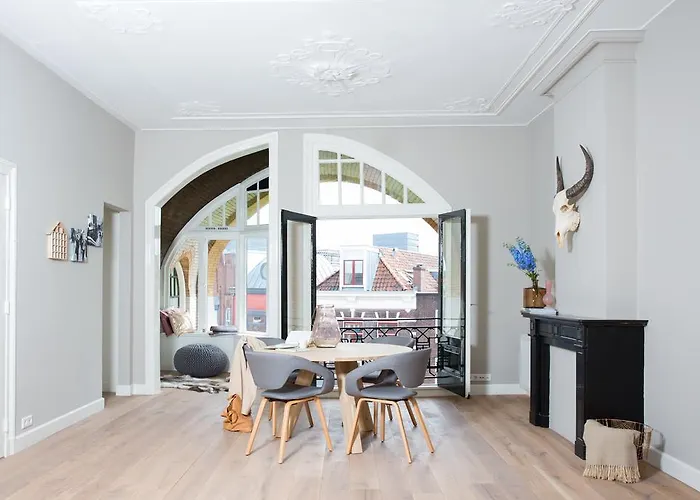 Neude Apartments By H.C.A