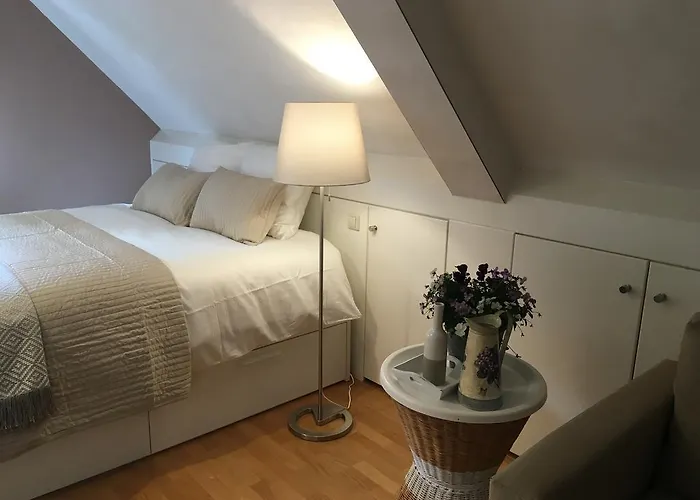 Eschersingel Home