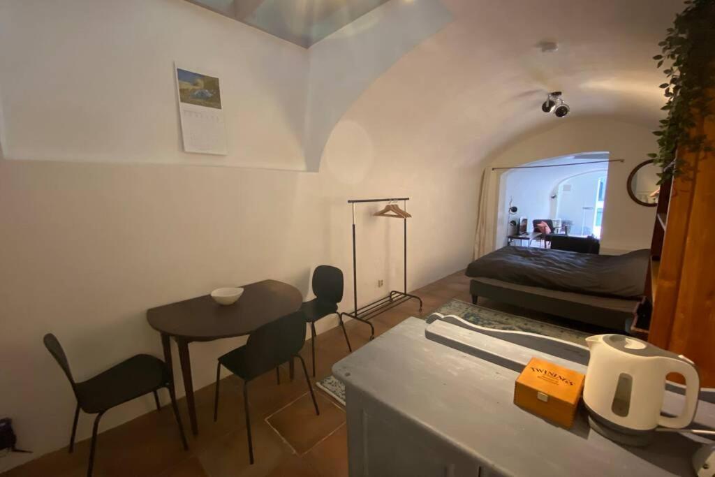 Apartment Werfkelder Aan De Oudegracht Utrecht