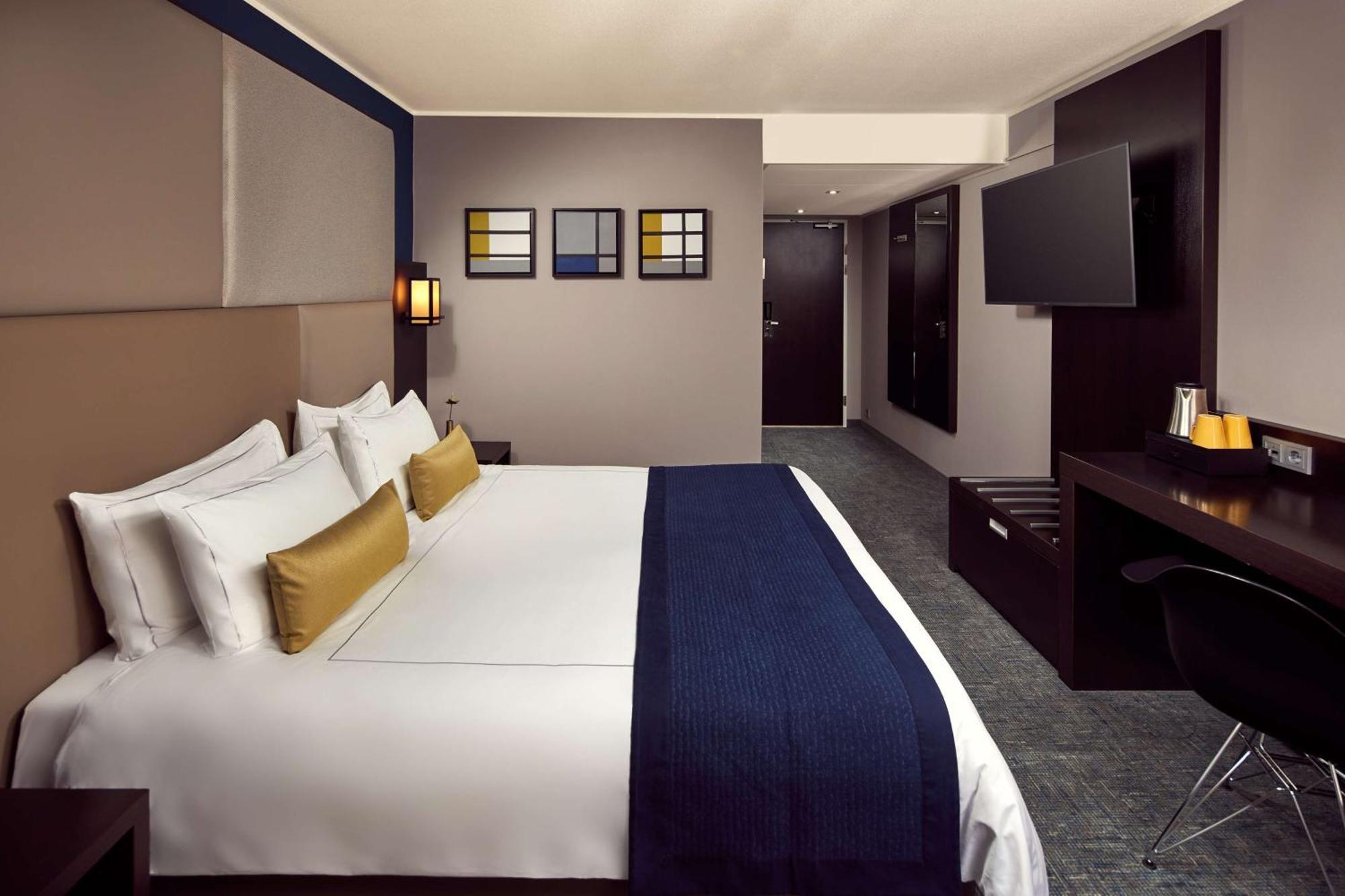 Hotel Park Plaza 4*