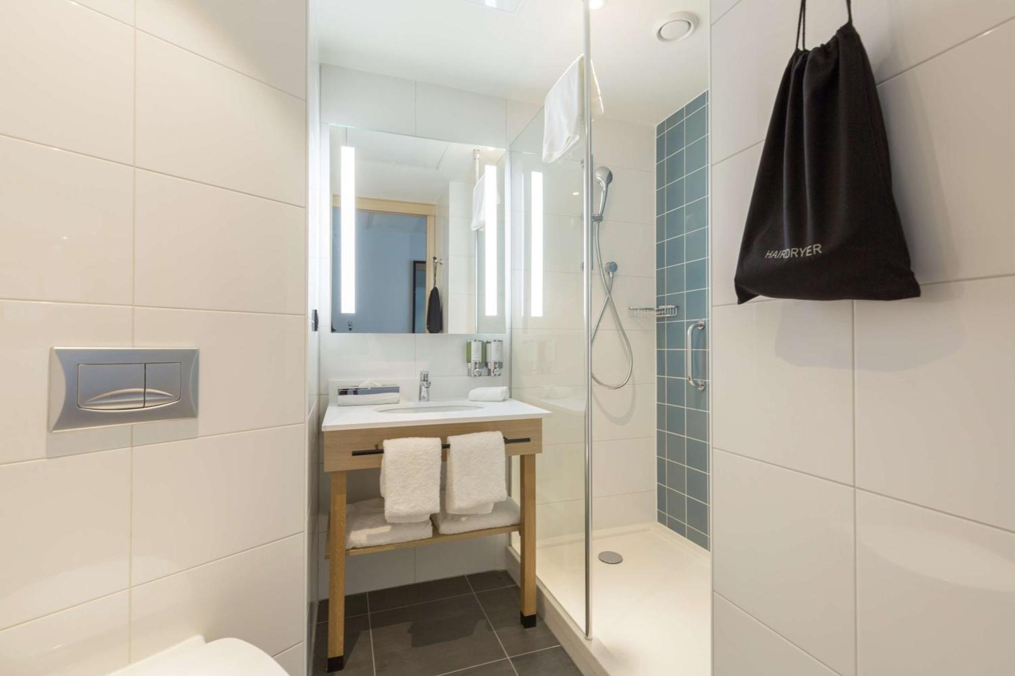 Hampton By Hilton Station 3*