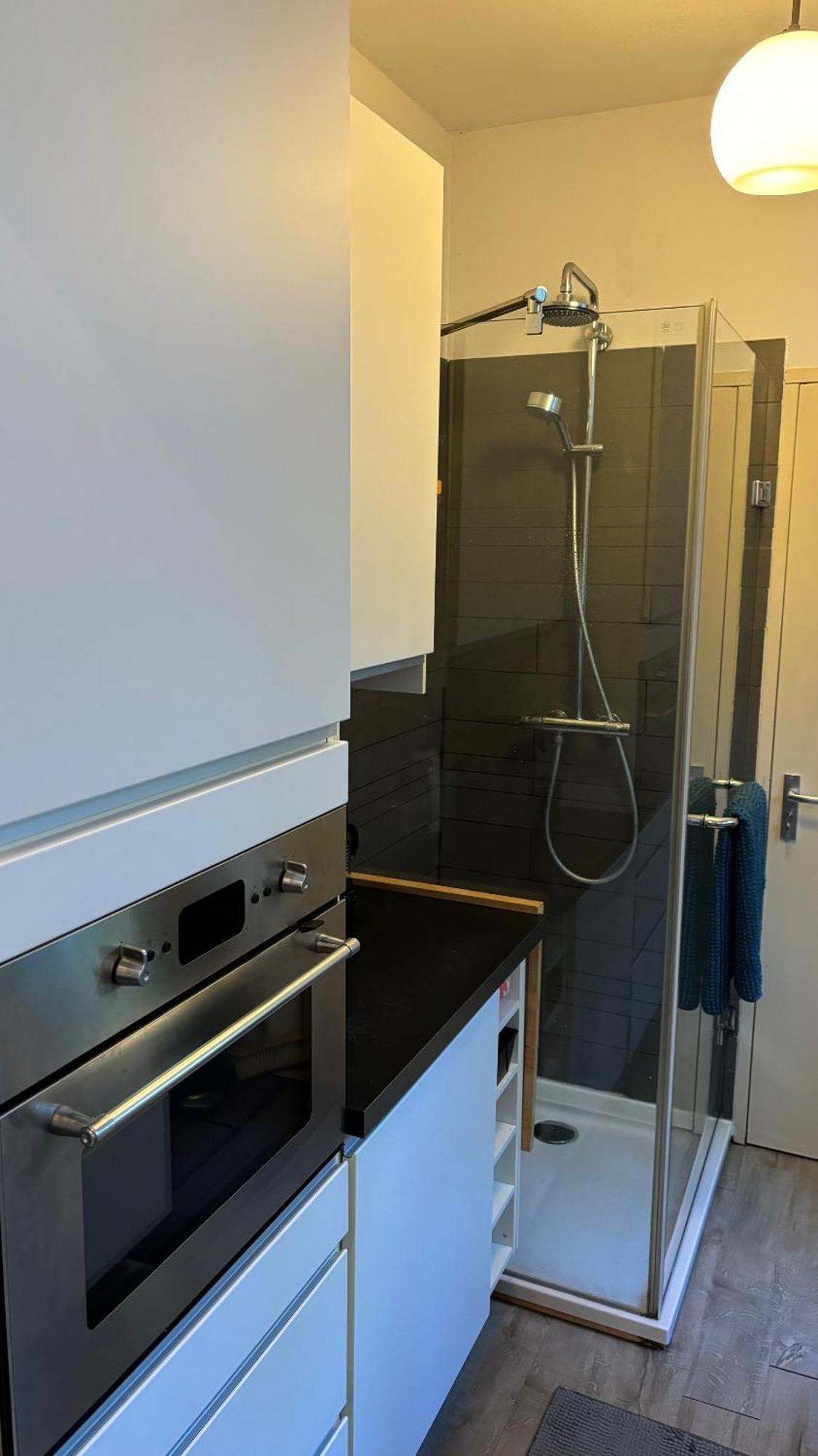 Your Space In Utrecht, Private With All Facilities, Living Among The Locals Guesthouset