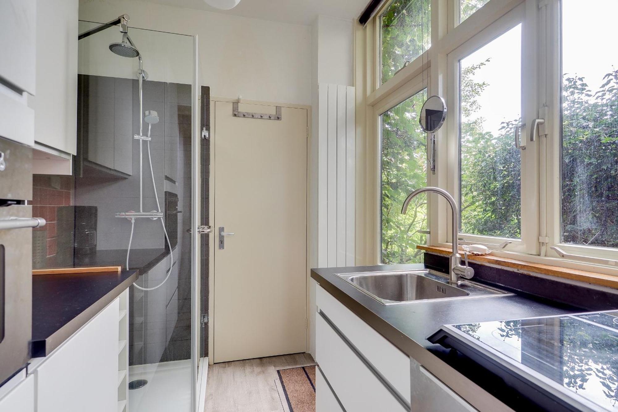 Your Space In Utrecht, Private With All Facilities, Living Among The Locals Guesthouset