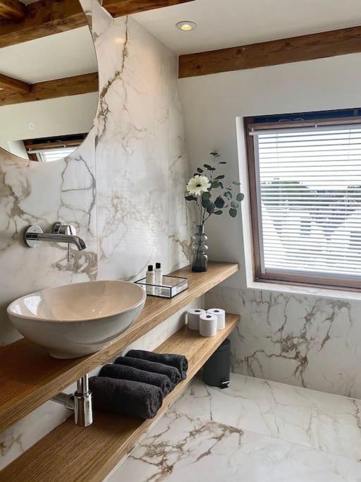 Căn hộ Cosy Penthouse With Rooftop Canalhouse-majestic Utrecht