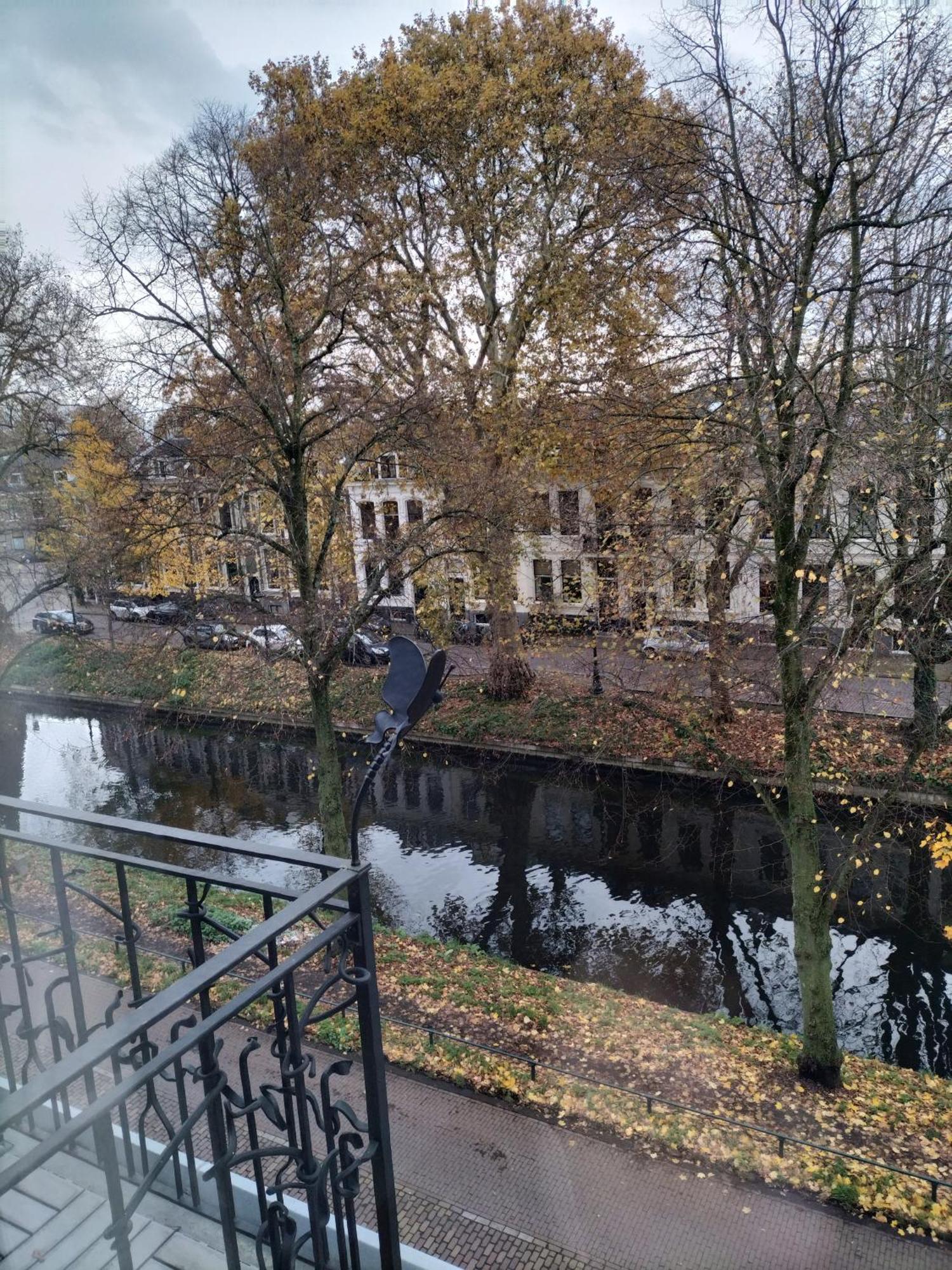 Historic Canal House In Residential Area Guest house *