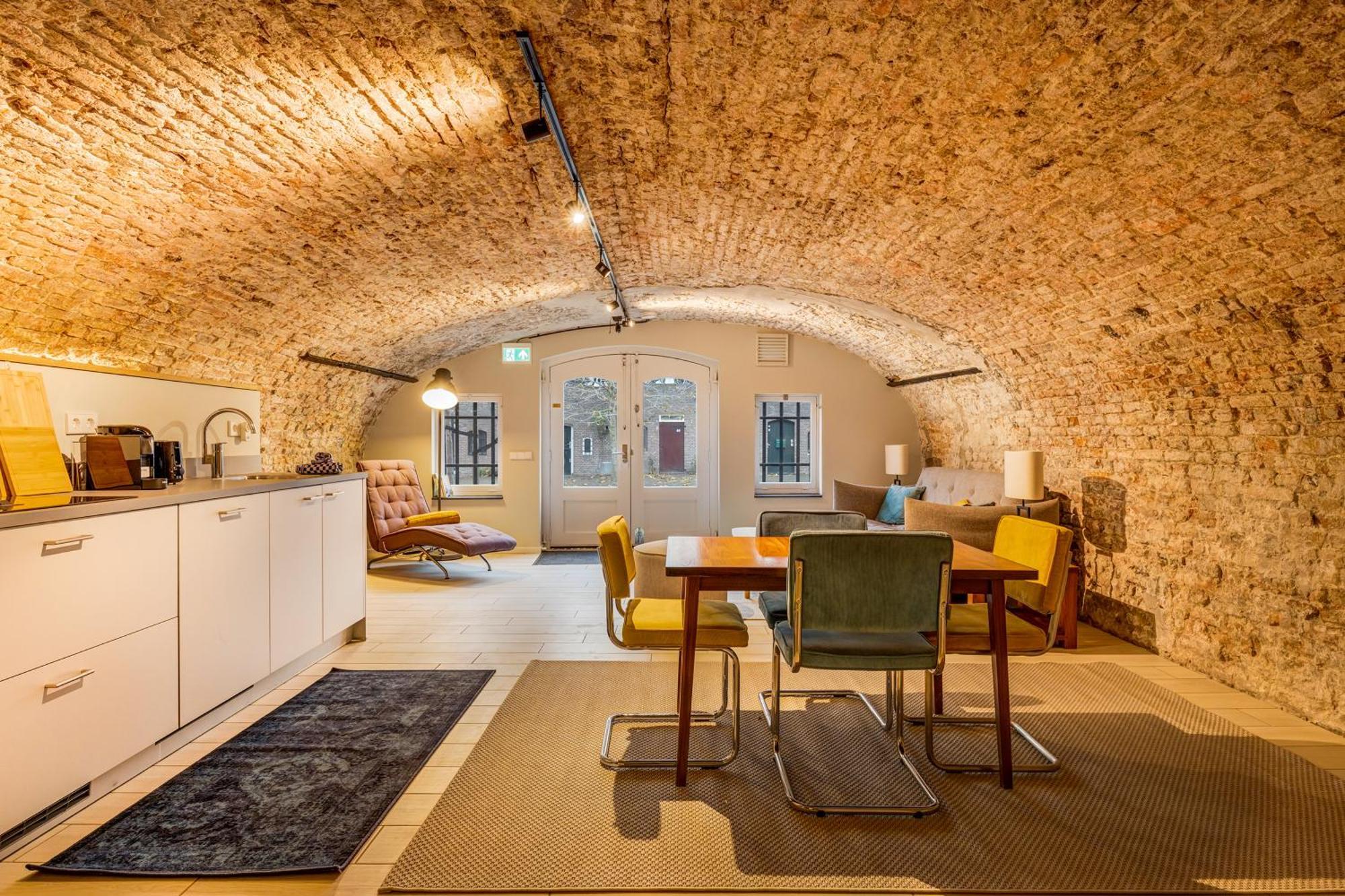 Luxurious Renovated In Center With View On The Old Canal Holiday home