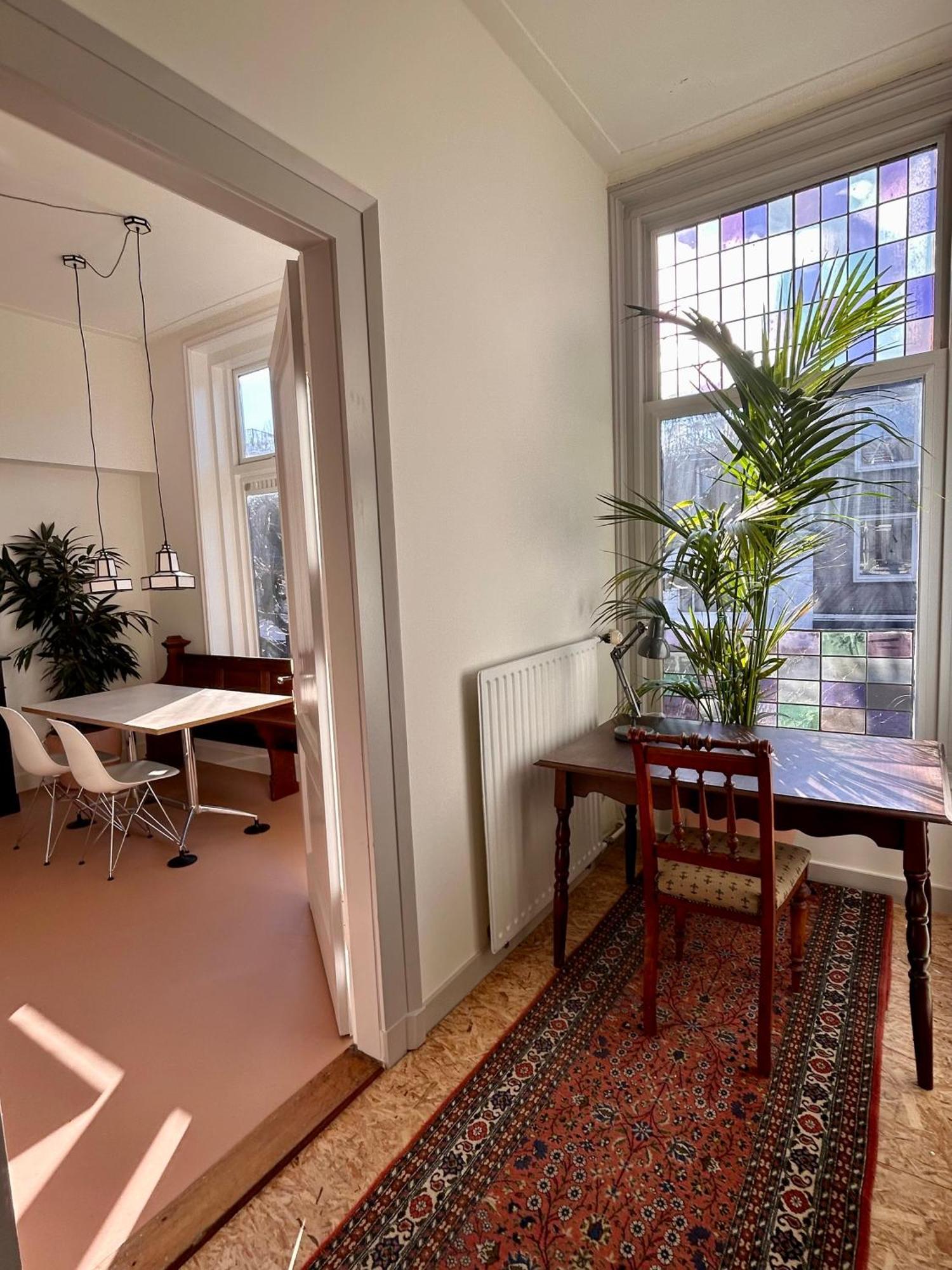 & Double In A Restored Rectory-pastorie, Steps From Center Utrecht