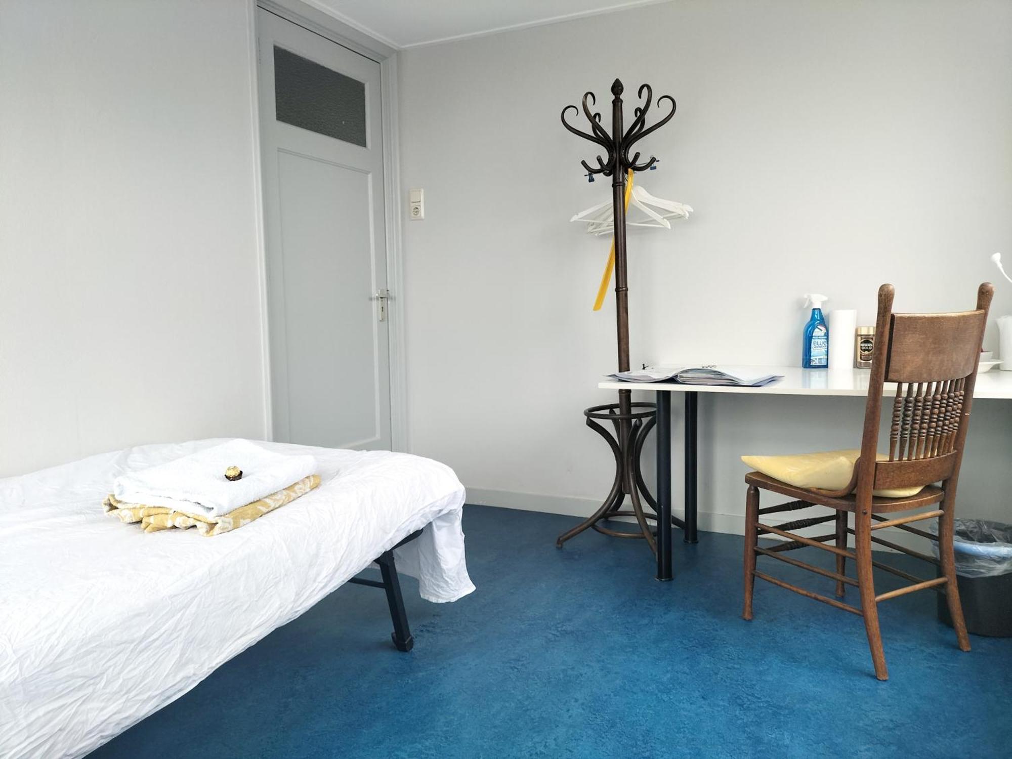 Historic Canal House In Residential Area Guest house Utrecht