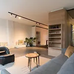 City Centre Loft On The Historic Canal