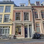 M&M Apartment