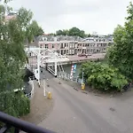 Superior Leidsekade Studio