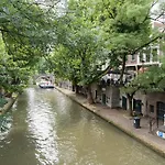 Oude Gracht Apartment