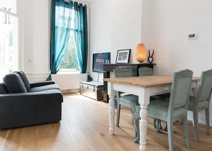 Leidsekade Apartment