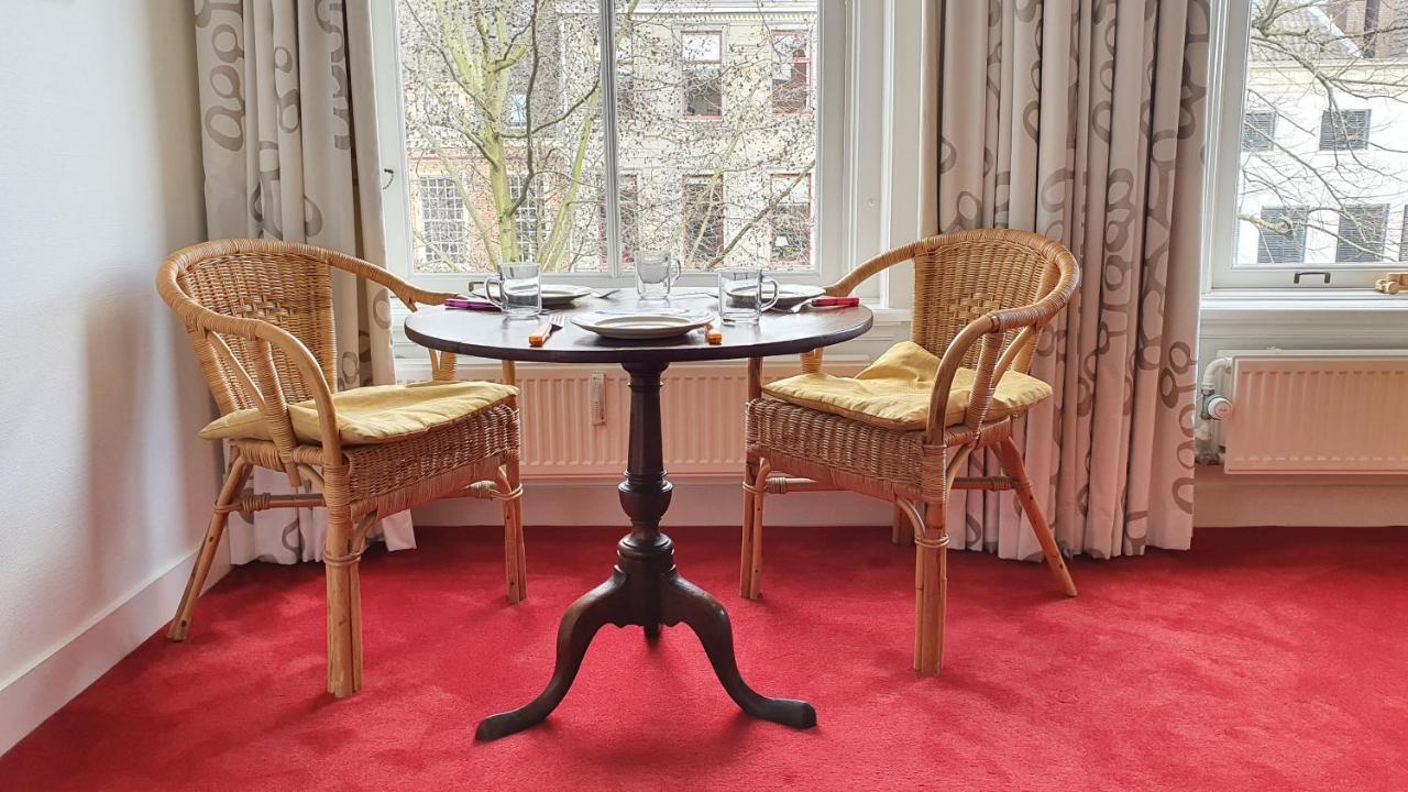 Large Historical & Canal Terrace Appartement *
