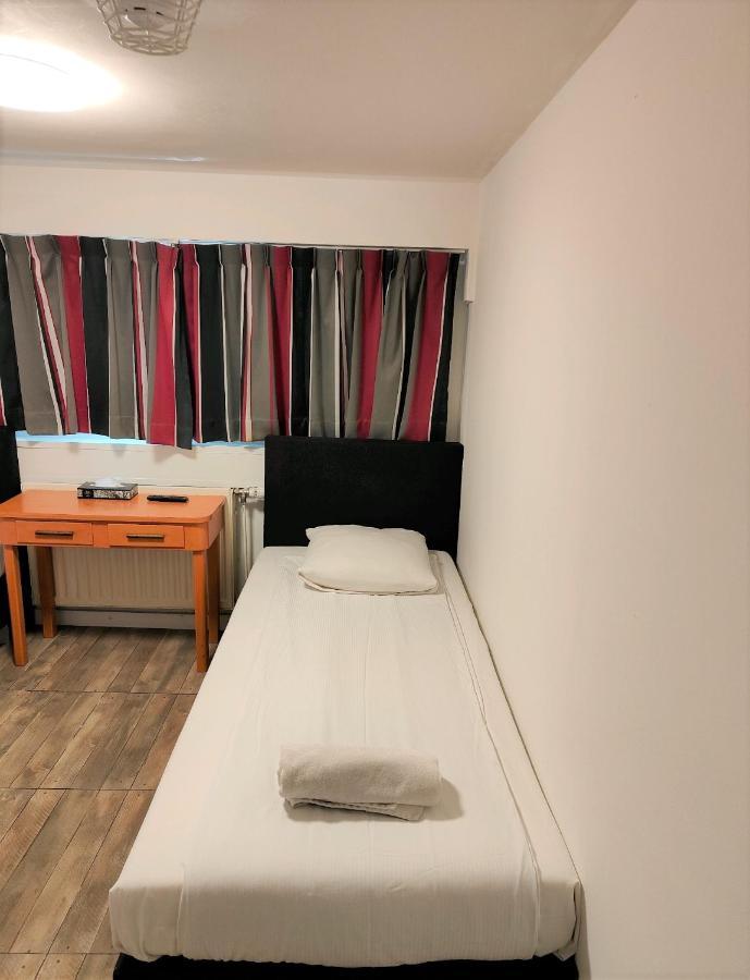 Hotel Holland 2*