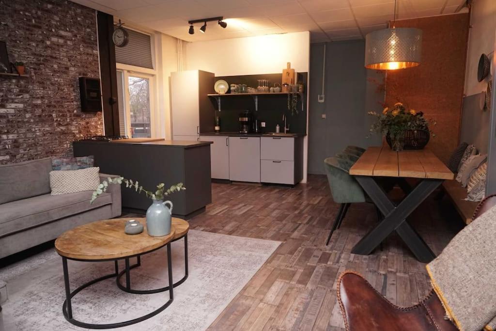 Ruim In Utrecht. Apartment