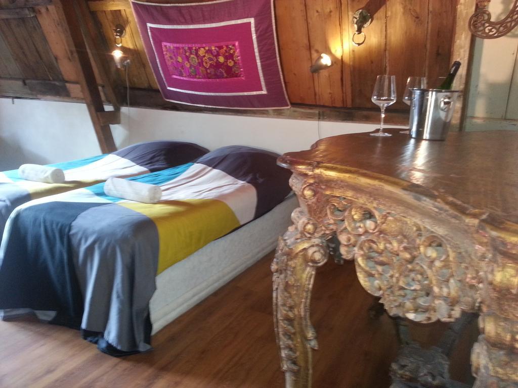 Nando's City Centre Bed & Breakfast *