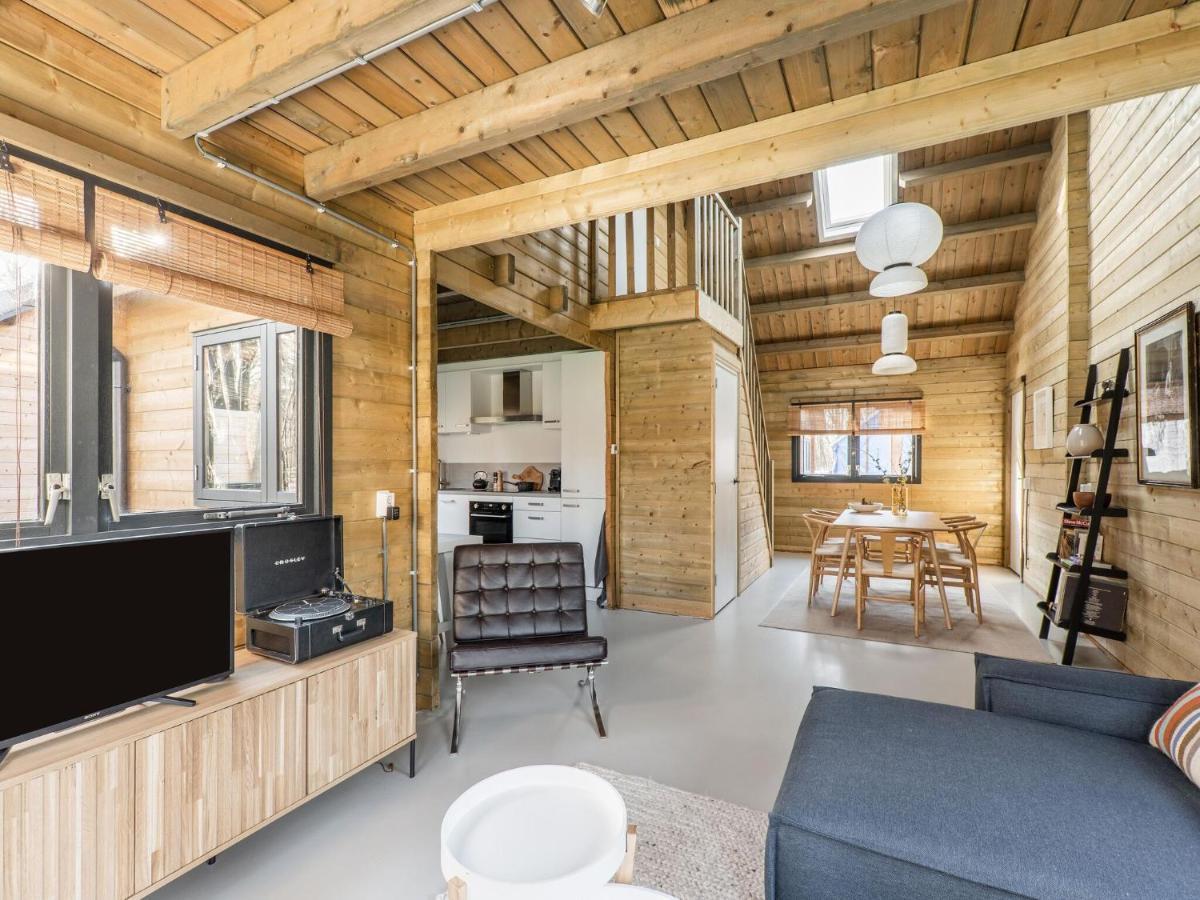 Cosy Wooden House Amid Woods In Soesterberg * Utrecht