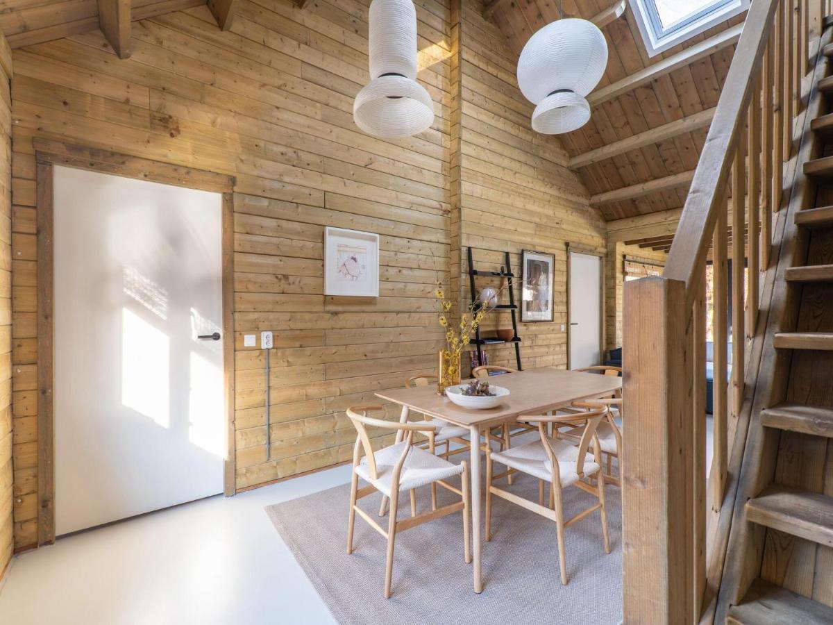 Cosy Wooden House Amid Woods In Soesterberg Holiday home *