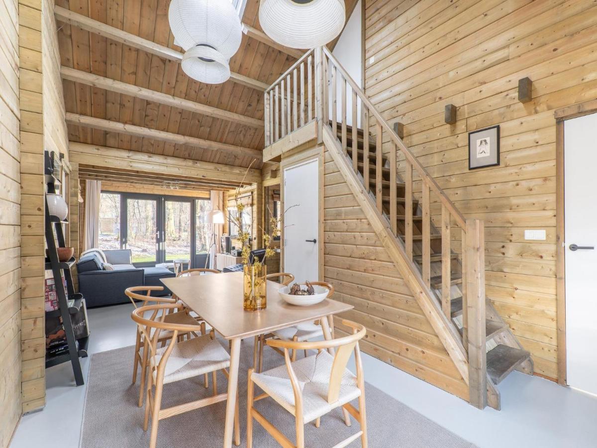 Cosy Wooden House Amid Woods In Soesterberg *