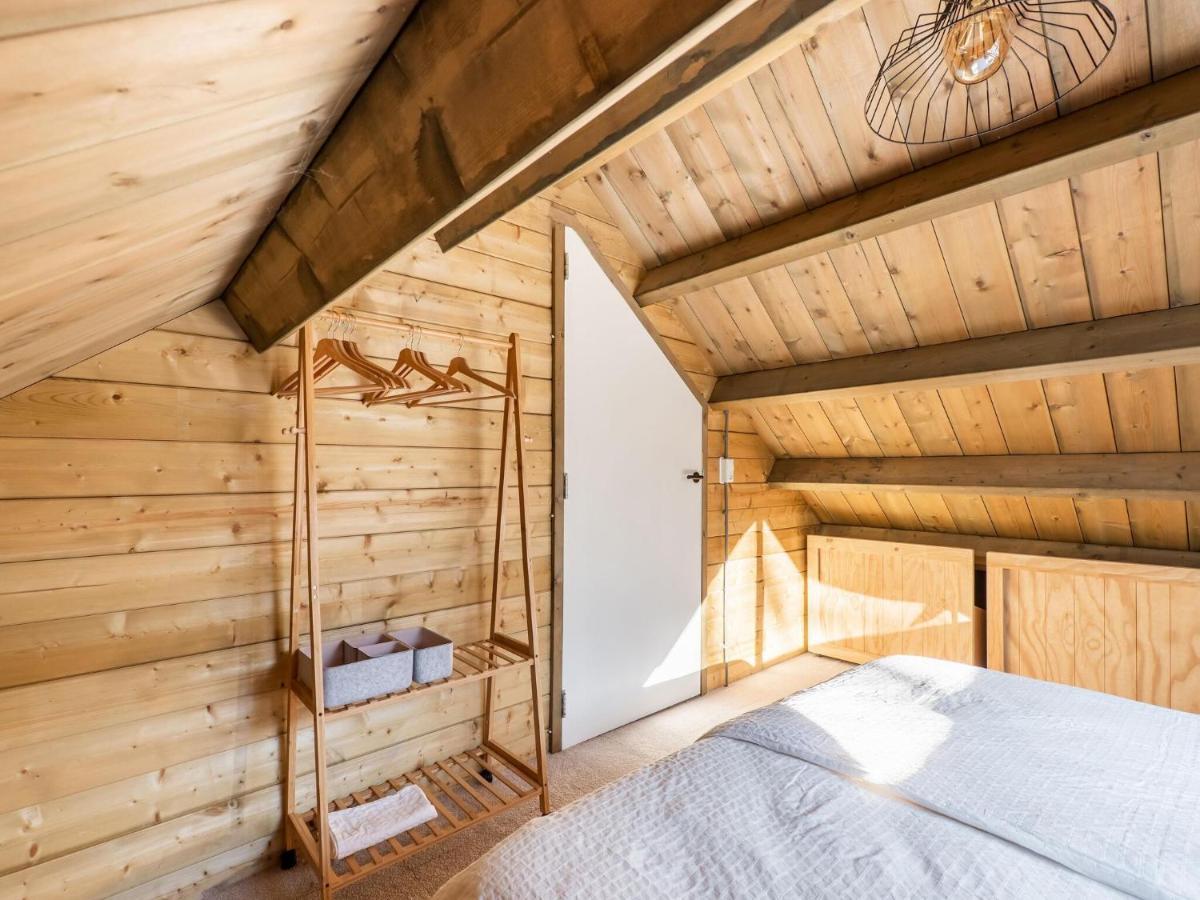 Cosy Wooden House Amid Woods In Soesterberg Utrecht