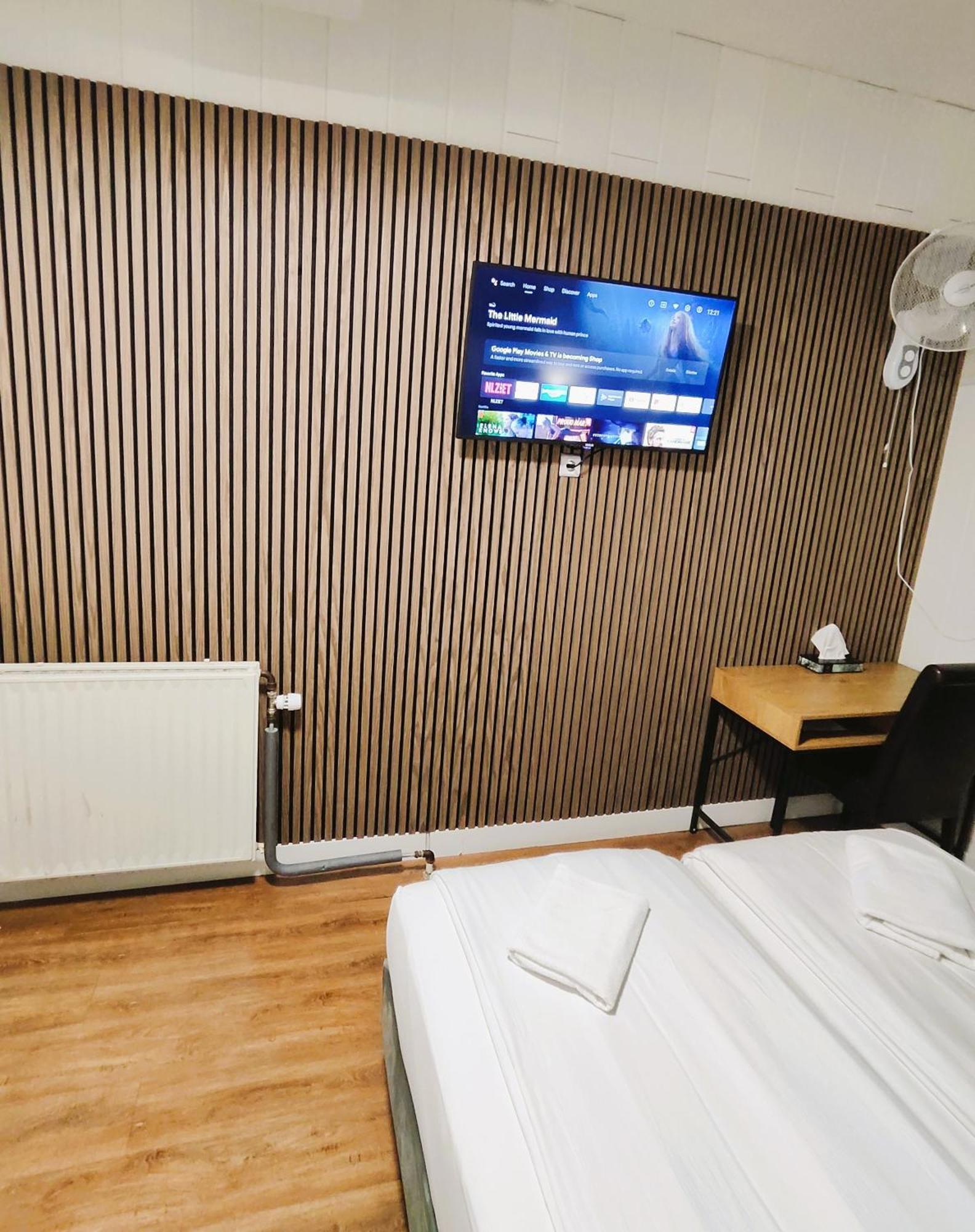 Hotel Holland 2*