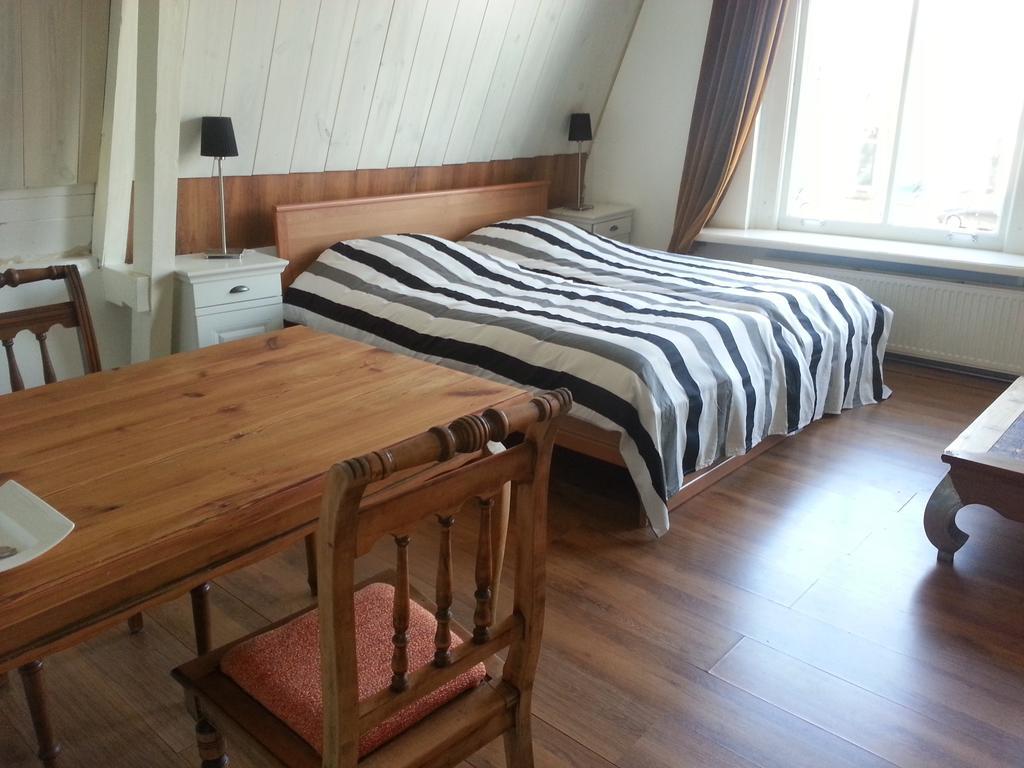 Nando's City Centre Bed & Breakfast *