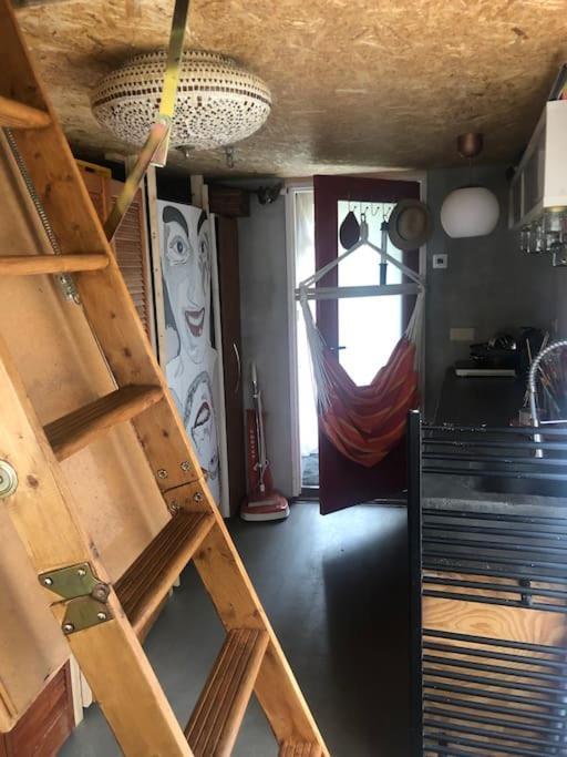 Tiny House For 2 With Private Garden