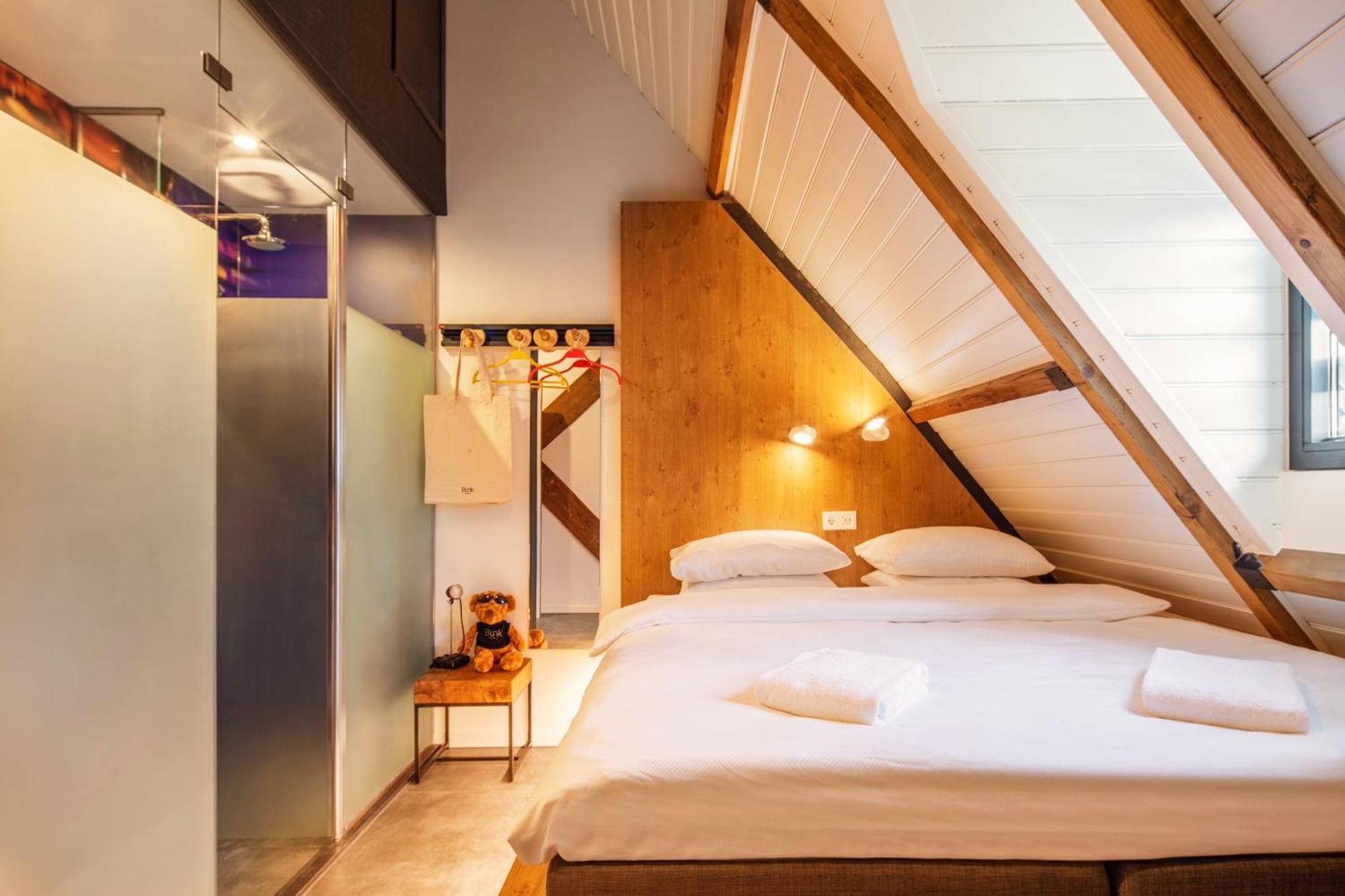 Hostel Bunk