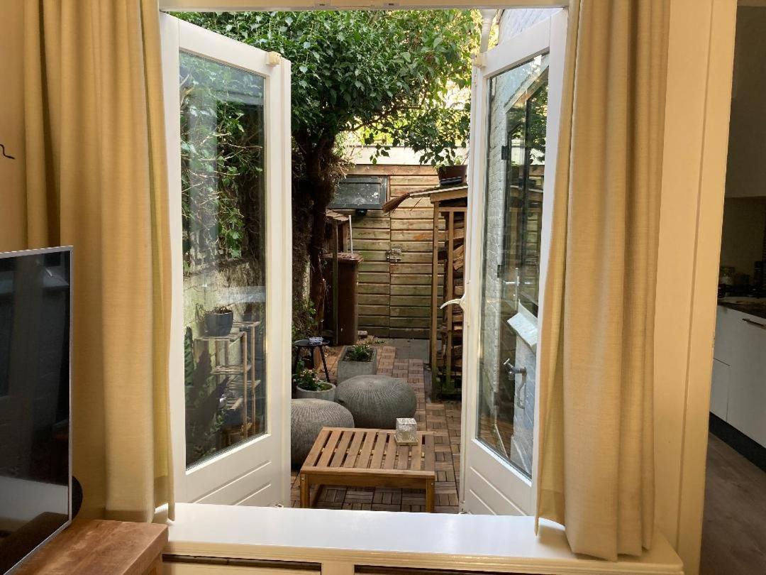 Loma-asunnot Charming Little Palace Near The Center But Only Exactly Bookable From 17 July 27 July Utrecht