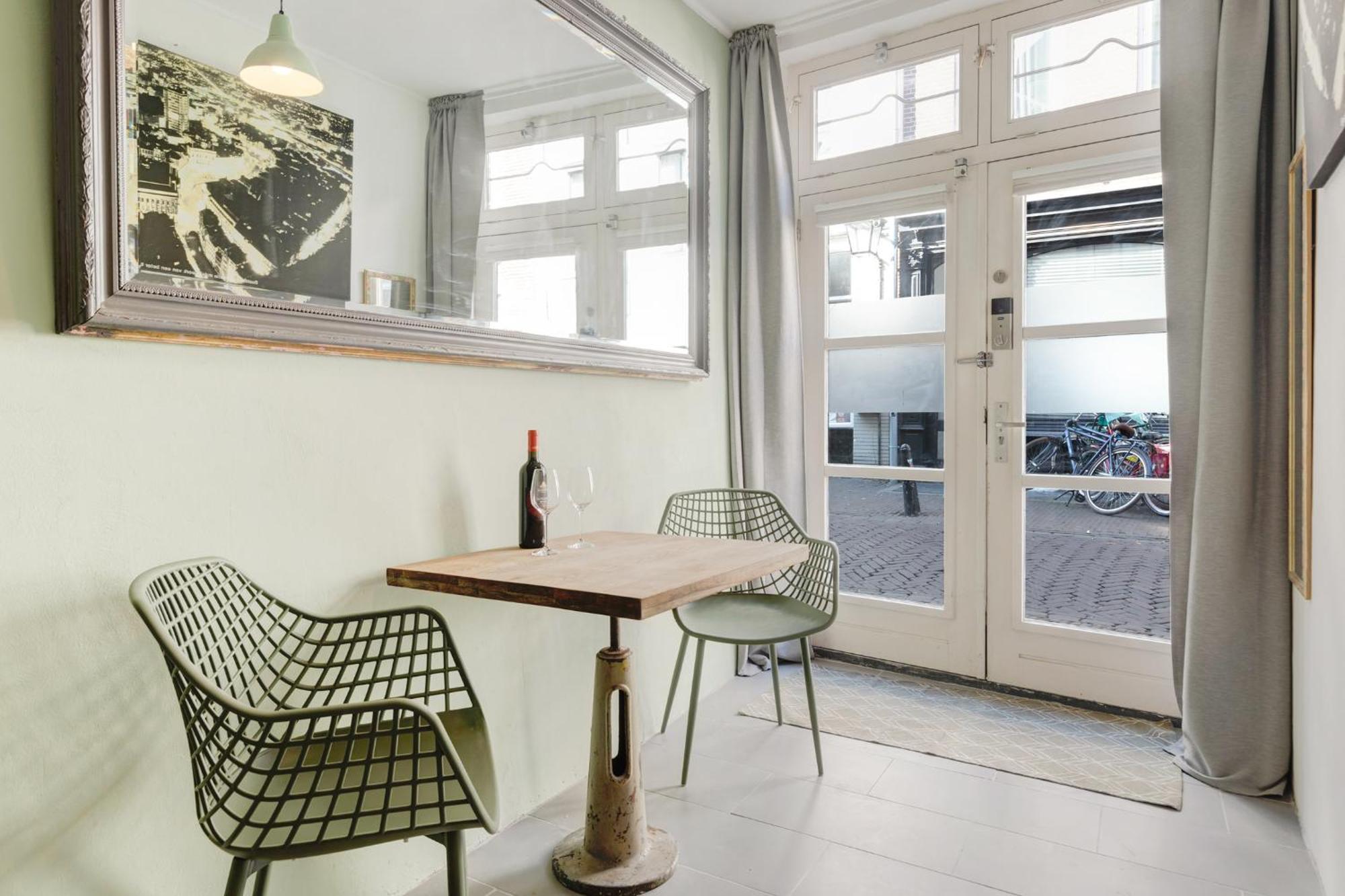 Beautiful In Vibrant Center Apartment Utrecht