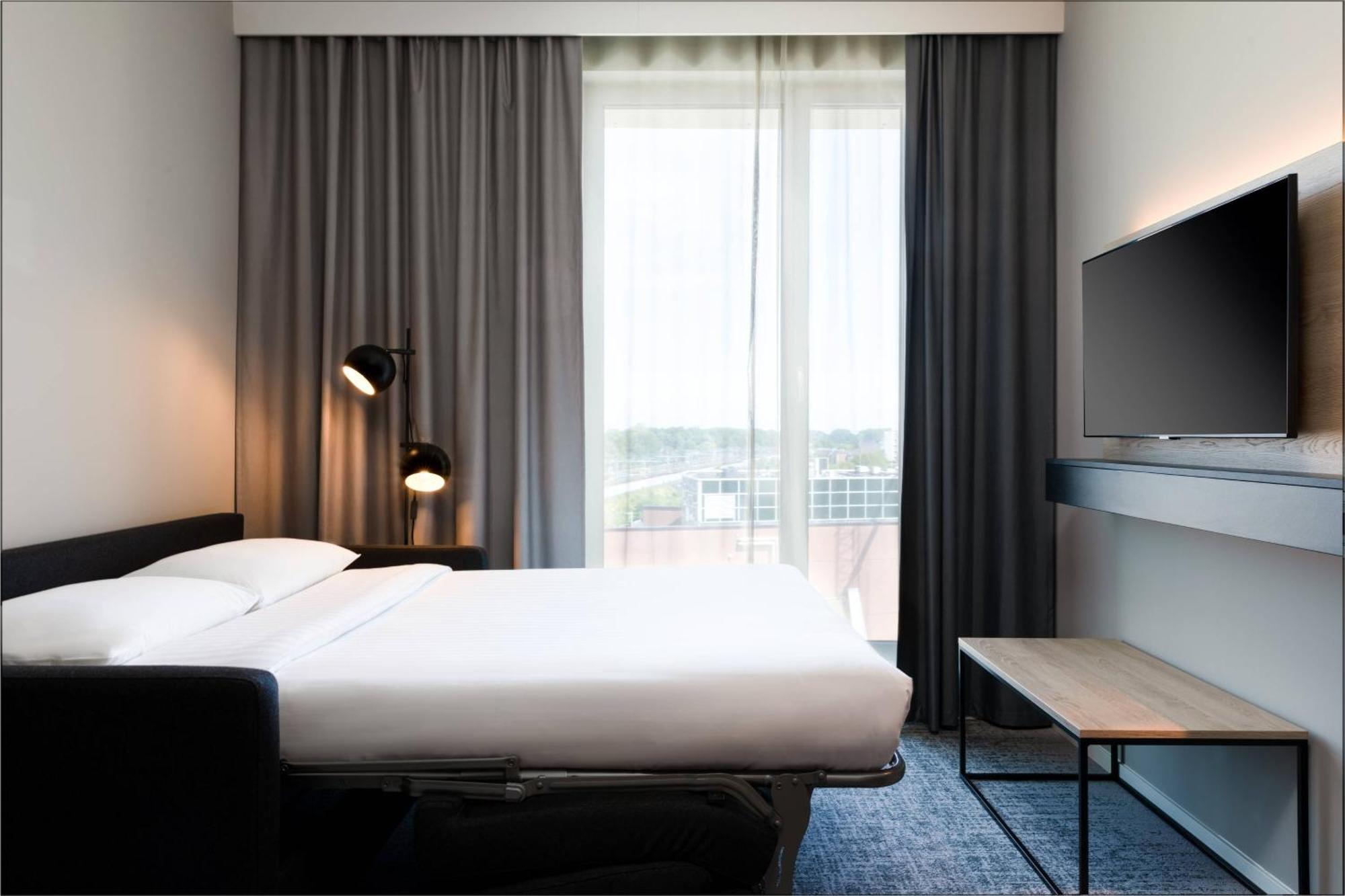 Hotel Moxy 3*