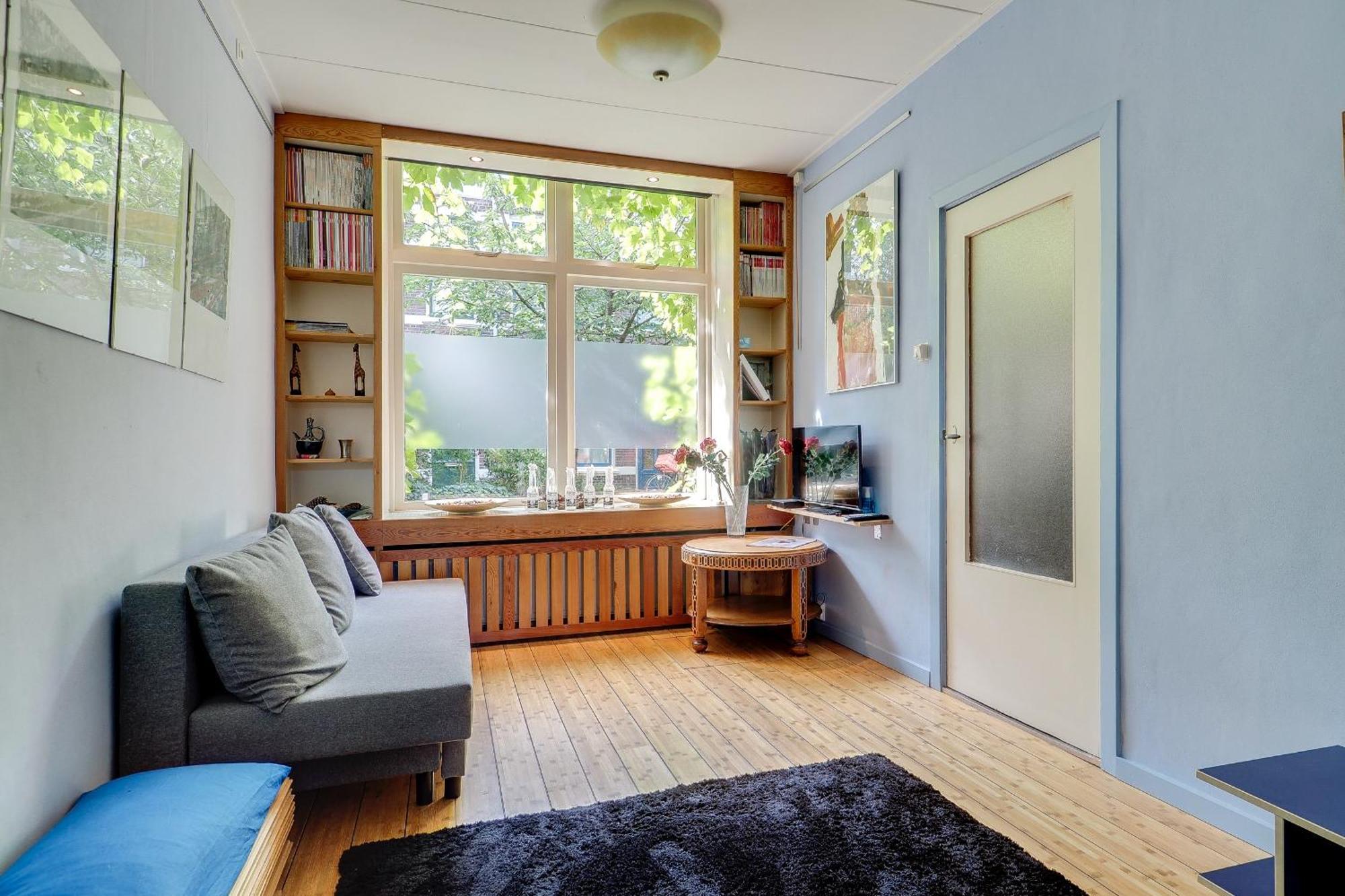 Your Space In Utrecht, Private With All Facilities, Living Among The Locals Guest house *