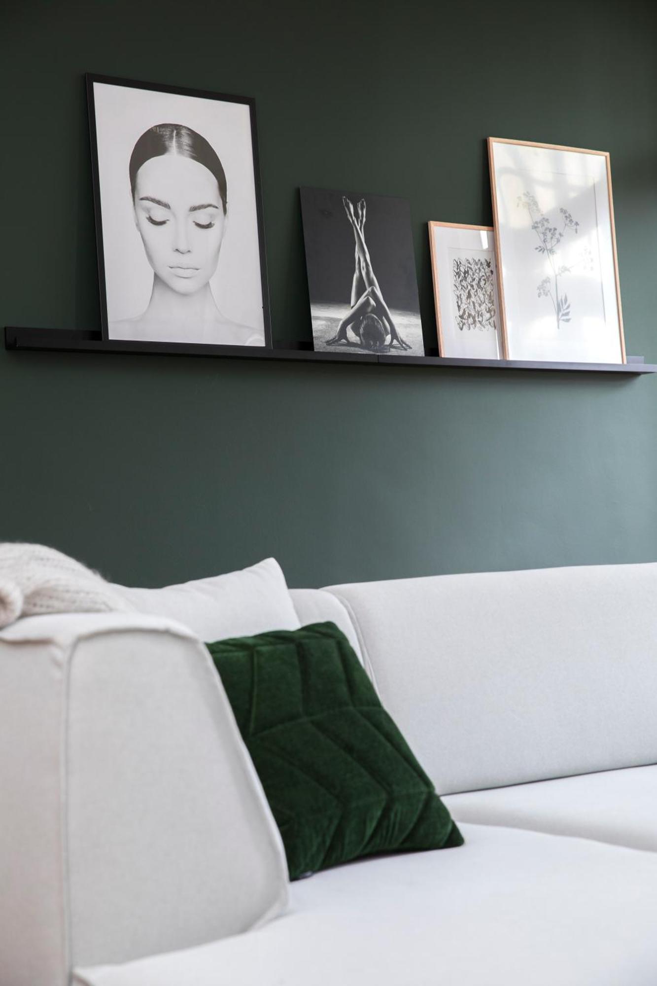 Apartment Sleeping Beauties - Neude *