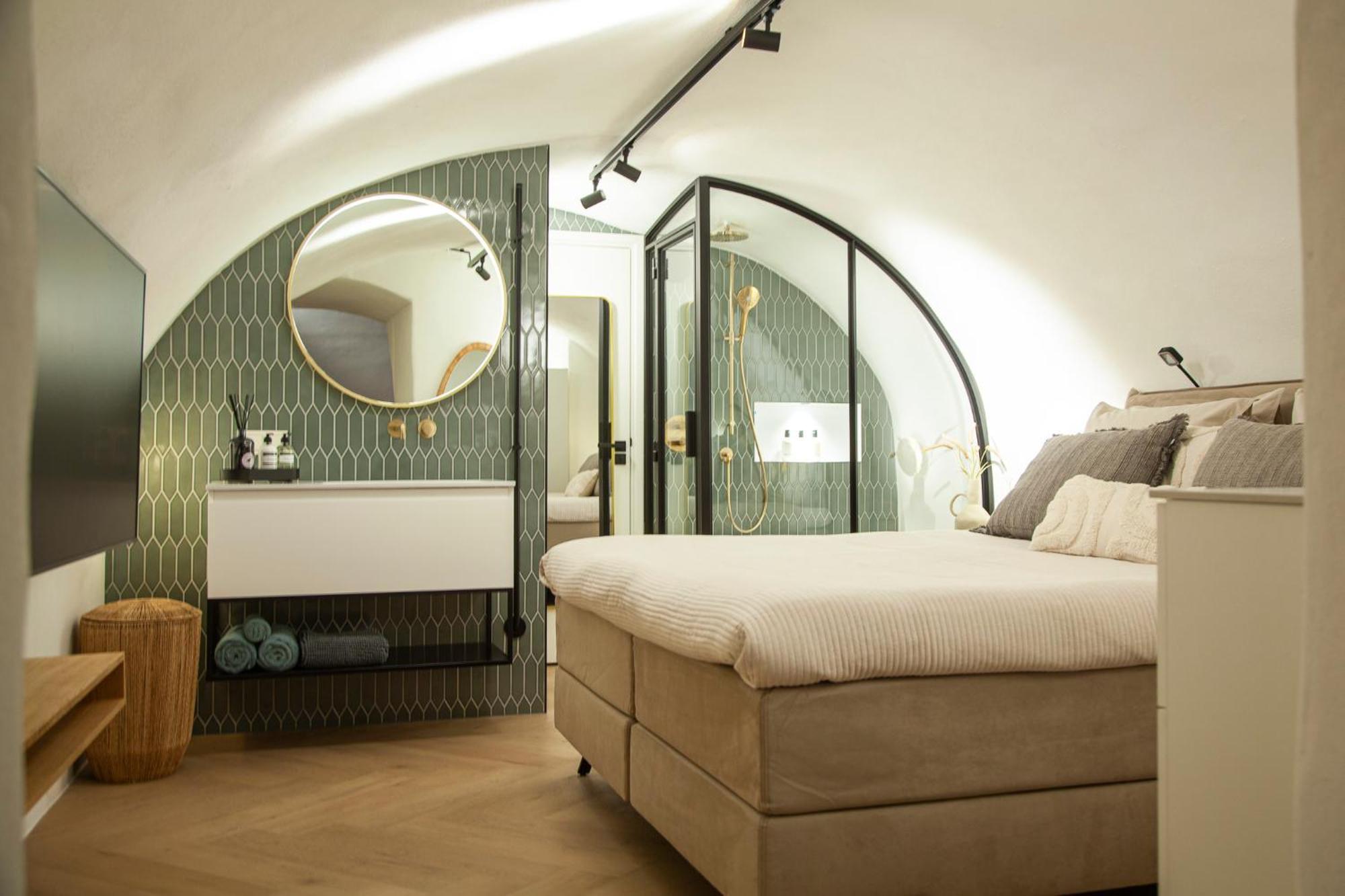 Apartment The Stork - In Luxe Logeren Aan De Oudegracht, Centrum *