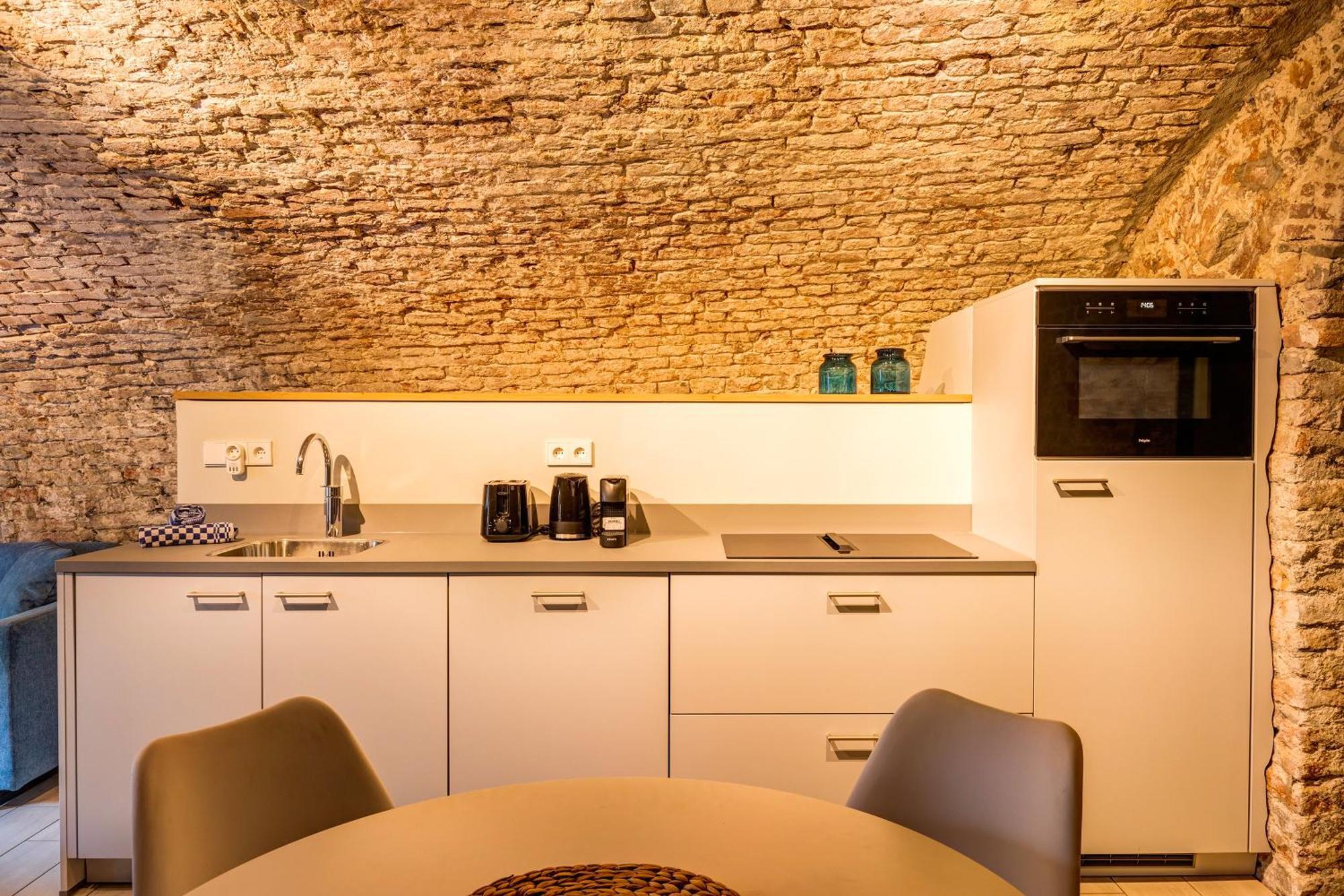 2 Luxurious Canal In