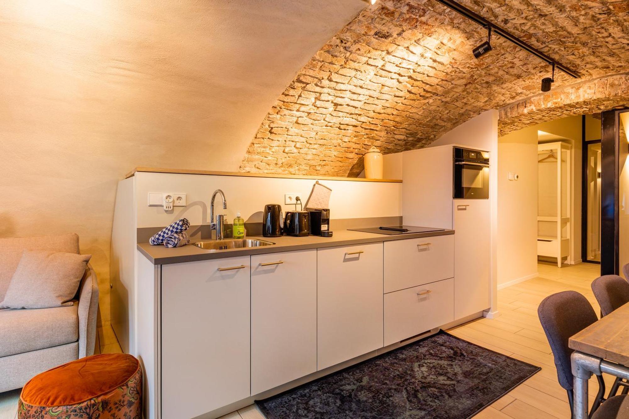 2 Luxurious Canal In