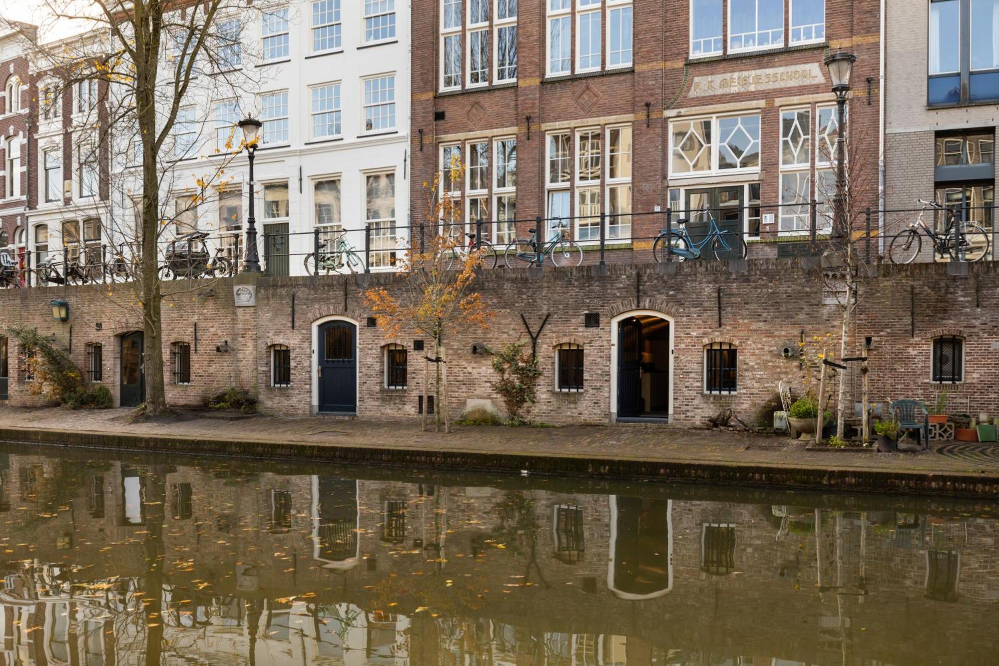 Holiday home Luxurious Canal In A Location