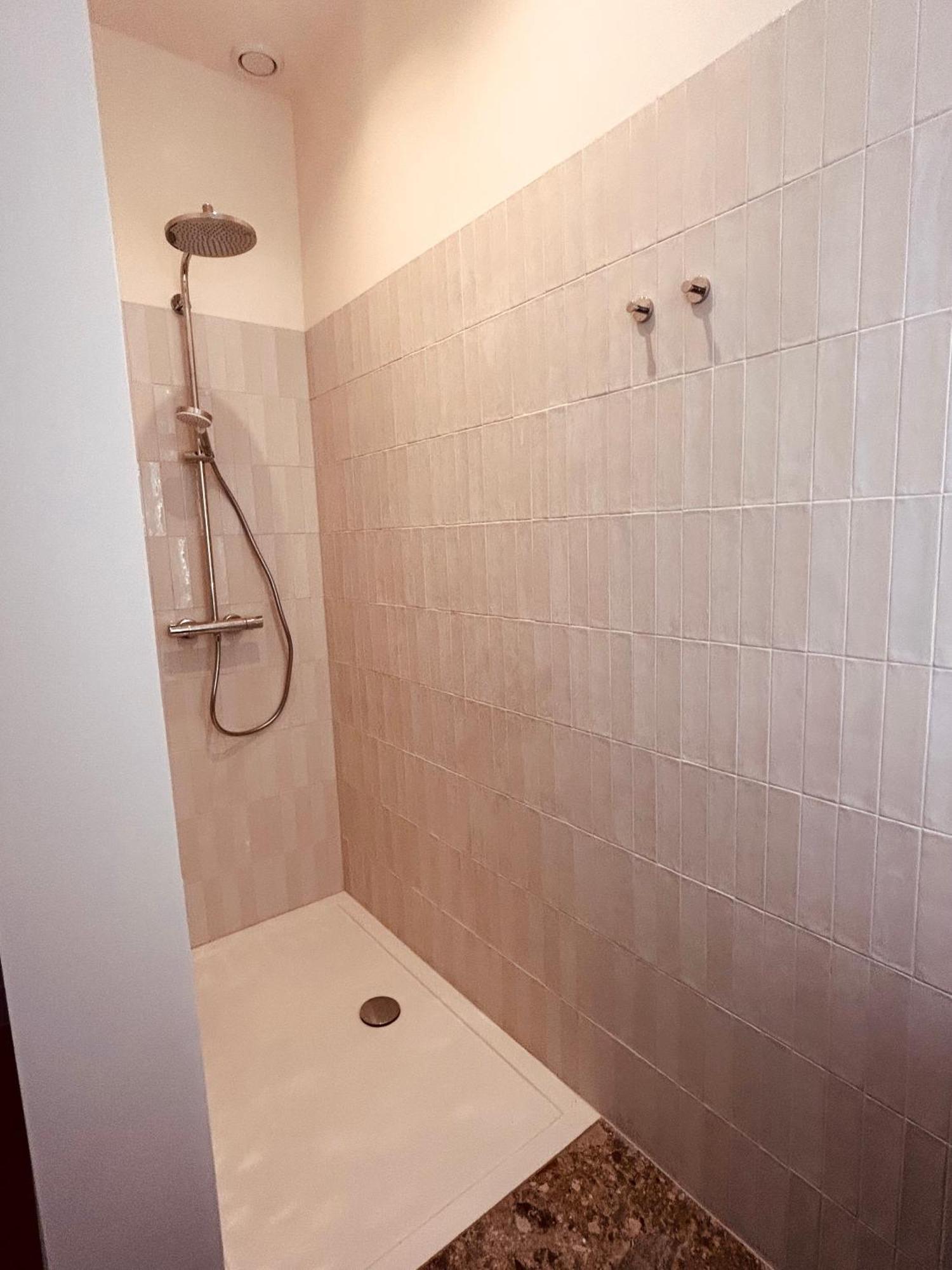 & Double In A Restored Rectory-pastorie, Steps From Center Apartment