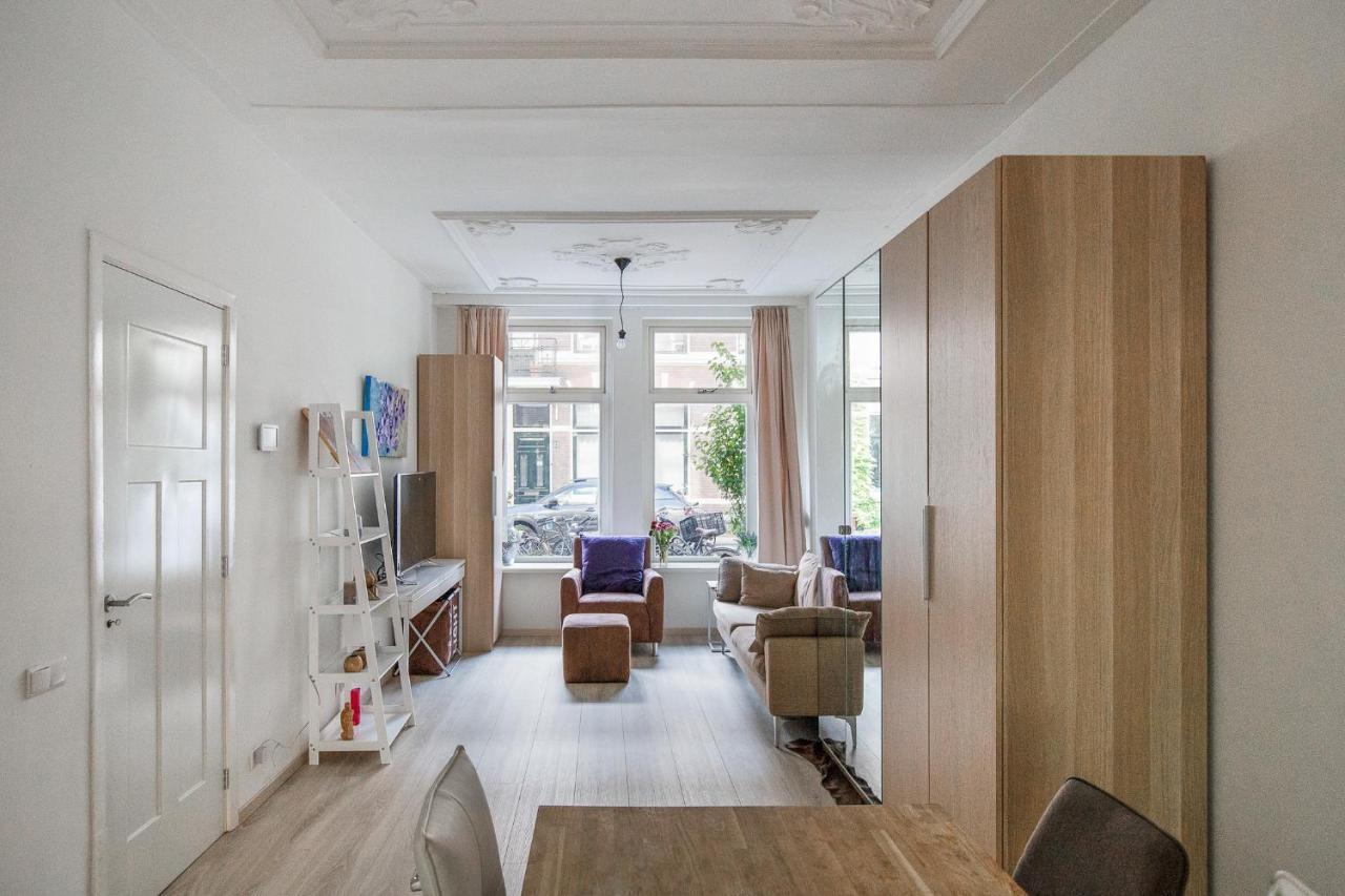 Bellamy Apartment *