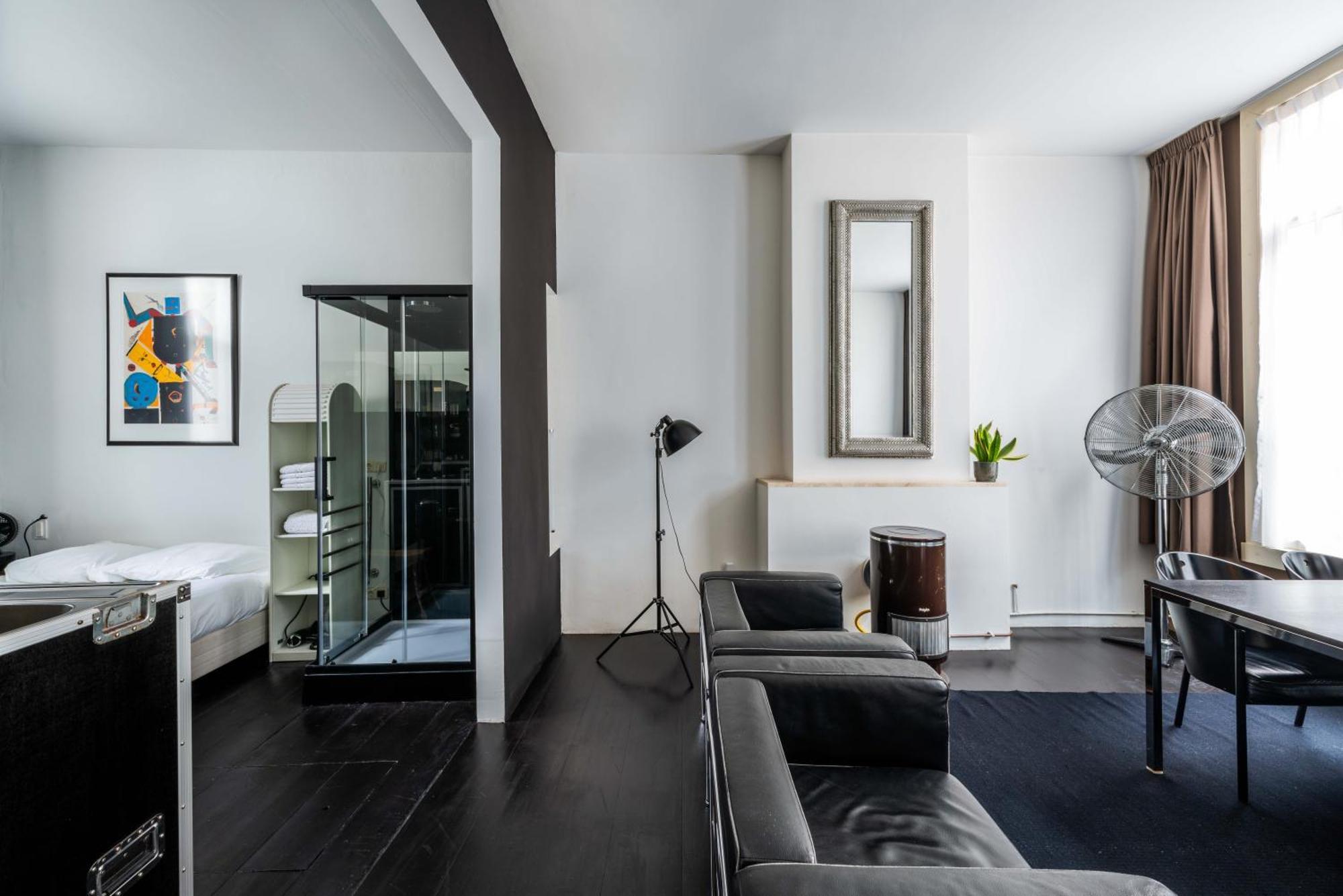 Zocher6 A Monumental Town House In The Center 2*