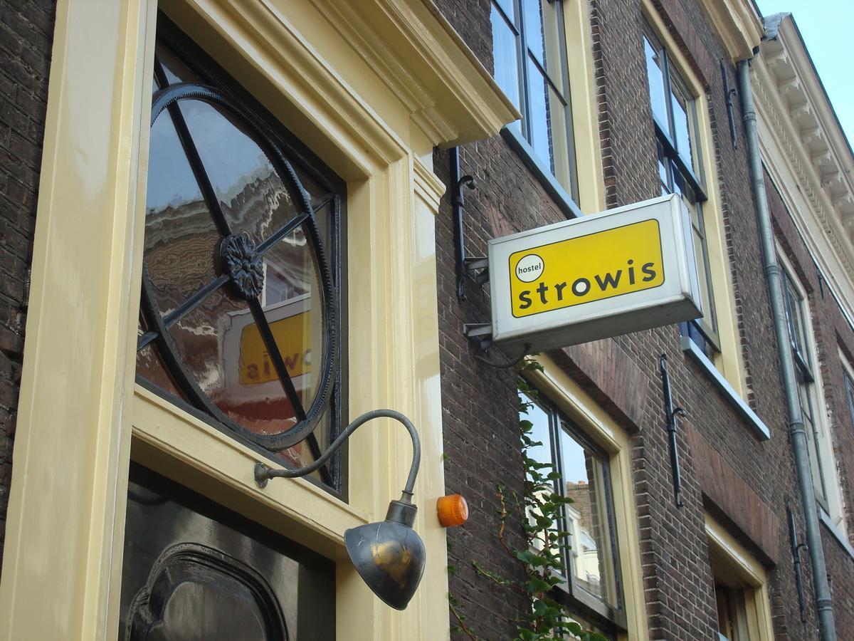 Strowis *