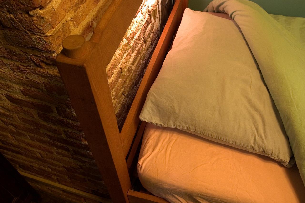 Strowis Hostel *