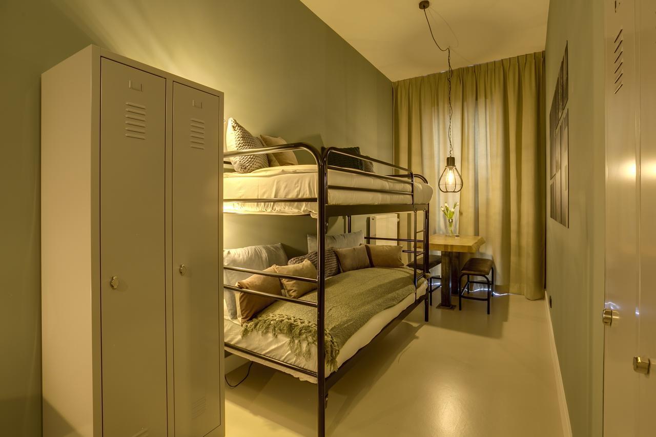 Khách sạn Exploris 4*