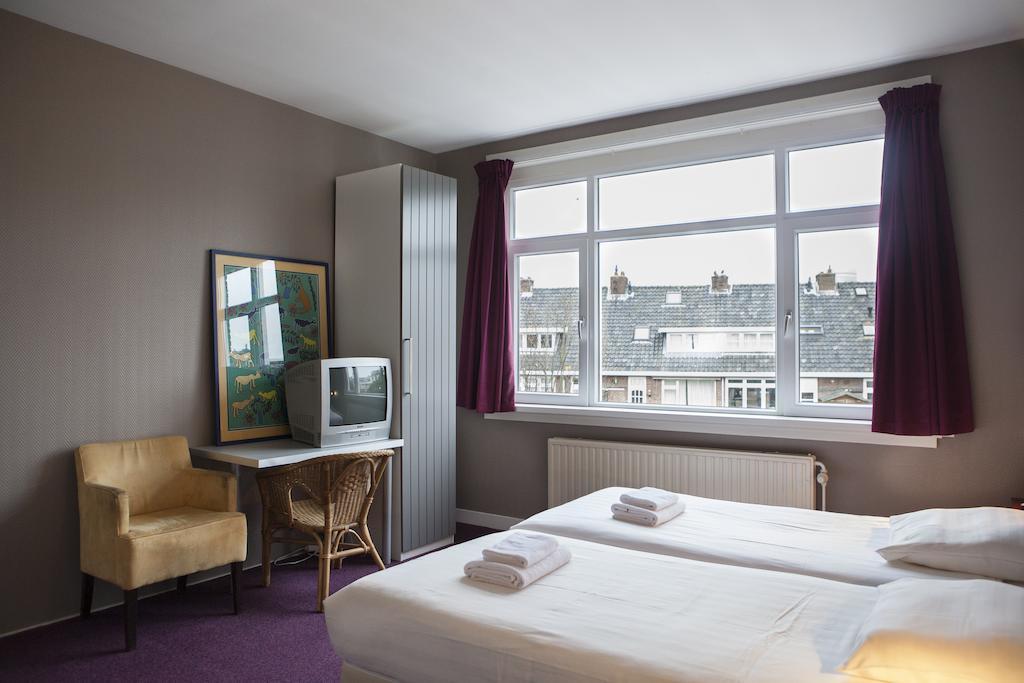 Hotel Economy